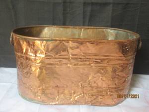 lot 36 image: VINTAGE COPPER STEM KETTLE,WASHTUB,PLANTER WITH HANDLES  12H X 24 L