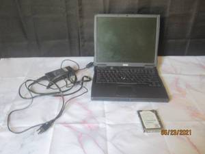 lot 50 image: DELL MODEL PP01L WINDOWS 2000 PROFESSIONAL LAPTOP WITH 40 GB  HARDRIVE