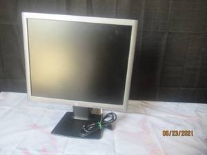 lot 52 image: HP ELITE DISPLAY E190I  18.9 INCH LED BACKLIT IPS MONITOR PRODUCT No E4U30A