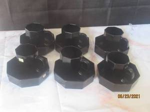 lot 73 image: 12PC 6 PERSON SETTING ARCOROC FRANCE VERRE TREMPE CUPS AND BOWLS