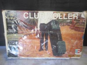 lot 117 image: EMERALD GREEN  CLUB ROLLER  GOLF BAG