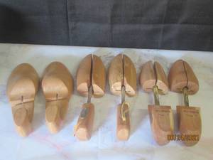 lot 131 image: TOTAL OF 3- SET OF WOODEN  SHOE STRETCHERS  -SHOEKEEPER,ALLEN EDMONDS,NICKLAUS CUP