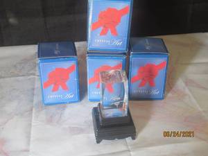 lot 162 image: TOTA OF 4 CRYSTAL ART 3D  LASER ETCHED CUBE MODEL ENGRAVING FIGURINES WITH LED LIGHT BASE ,CAN BE USED FOR CENTER PIECES DECORATIONS,WEDDING SOUVENIRS ,