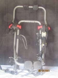 lot 176 image: YAKIMA BIKE RACK