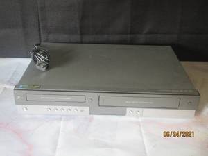 lot 178 image: ZENITH DVD RECORDER VIDEO CASSETTE XBR616