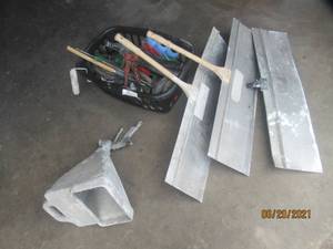 lot 227 image: PAINTING SUPPLY LOT SEE PICS