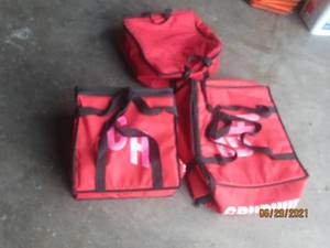 lot 234 image: 3 INSULATED FOOD DELIVERY BAGS