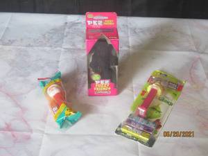 lot 240 image: 3 VINTAGE NEW IN PACKAGE PEZ CANDY DISPENSERS