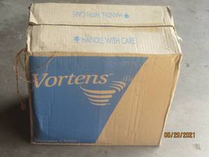 lot 263 image: VORTENS3486-V TOILET TANKRESERVOIR