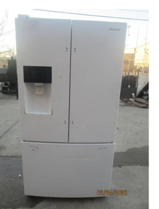 lot 282 image: SAMSUNG FRENCH DOOR REFRIDGERATOR WITH ICE MAKER