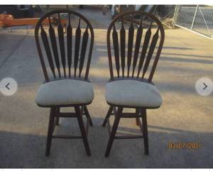 lot 273 image: SWIVEL BAR STOOLS WITH FABRIC SEATS