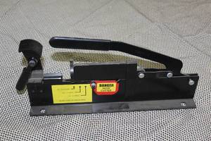 lot 33 image: HOSE CUTTER&nbsp