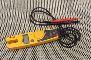 lot 97 image: FLUKE T5-600 ELECTRICAL TESTER