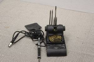 lot 172 image: METCAL ULTRA FINE SOLDERING HAND PIECE WITH 5-CARTRIDGES &amp METCAL WORKSTAND