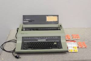lot 180 image: SWINTEC 8012 ELECTRONIC TYPEWRITER WITH LOT OF RIBBON  SEE PICS