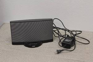 lot 192 image: BOSE SOUND DOCKS SERIES II DIGITAL MUSIC SYSTEM&nbsp