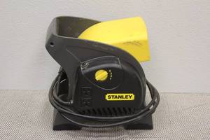 lot 196 image: STANLEY FAN&nbsp