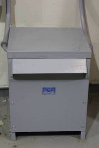 lot 214 image: LC MAGNETIC TRANSFORMER 480 TO 600 VOLTAGE PHASE3 ITEM WILL BE DISCONNECTED BEFORE BUYER PICK UP