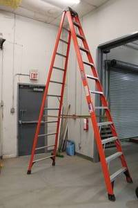 lot 217 image: WERNER 12FT LADDER NXT1A12
