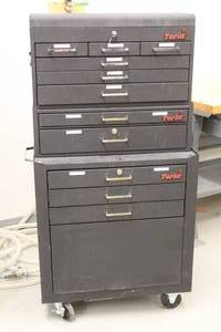 lot 220 image: TORIN 3 PIECE 11-DRAWER&nbsp CABINET ROLLING TOOL BOX WITH CONTENTS  SEE PICS&nbsp