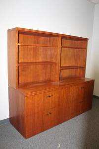 lot 133 image: WOODEN 6-SHELF BOOKCASE HOMEOFFICE&nbsp HUTCH WITH&nbsp 4-DRAWER FILE CABINET, 72 X 66H&nbsp