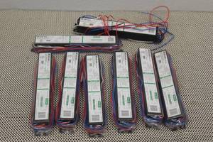lot 224 image: TOTAL OF 8 WATRAN FLURESCENT 120V-277V ELECTRONIC BALLAST DB-259-MV-TP-PIC-SL