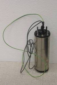 lot 240 image: VMC STAINLESS STEEL SUBMERSIBLE MOTOR SM072302 HP 34 VOLTS 230 PH1 HZ60