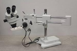 lot 243 image: AMSCOPE WF1 BINOCULAR STEREO 10X20 ZOOM PROFESSIONAL MICROSCOPE DOUBLE ARM BOOM STAND  SEE PICS&nbsp