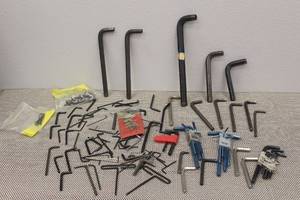 lot 253 image: GENEROUS AMOUNT OF ASSORTED SIZE HEX KEYS&nbsp