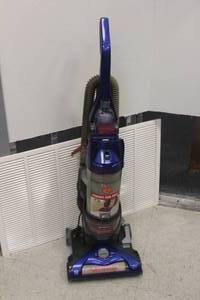 lot 258 image: HOOVER WIND TUNNEL VACUUM CLEANER