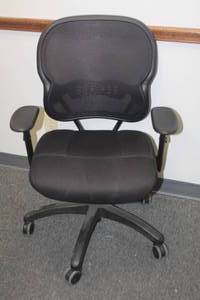 lot 274 image: BLACK FABRIC MESH MID-BACK LUMBAR SUPPORT SWIVEL ADJUSTABLE HEIGHT OFFICE CHAIRS&nbsp