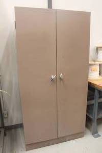 lot 286 image: BROWN 2-DOOR&nbsp METAL STORAGE CABINET&nbsp