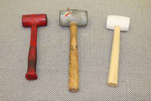 lot 308 image: TOTAL OF 3 RUBBER MALLET HAMMERS , -CORNWELLESTWING