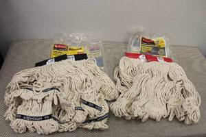 lot 328 image: TOTAL OF 4 RUBBERMAID COMMERCIAL PRODUCTS MAXIMIZER COTTON MOPS REFILL 18870791972942