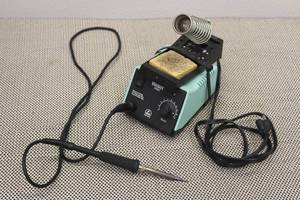 lot 355 image: WELLER WES51ANALOG SOLDERING STATION&nbsp
