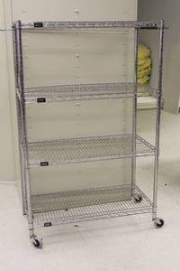 lot 370 image: 4-TIER WIRE SHELVING UNIT ON LOCKING WHEEL 56HX18X35W