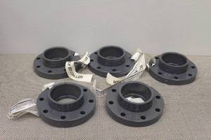 lot 389 image: TOTAL OF 5 GRAINGER 4 VAN STONE&nbsp PVC FLANGES 854-040&nbsp
