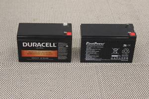 lot 401 image: 2 12V BATERIES DURACELL ULTRA DURA12-7F AND FIRST POWER FP-1270