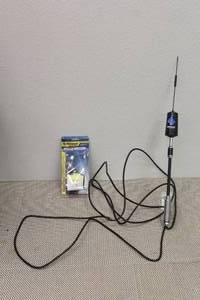 lot 404 image: WILSON VARIABLE GAIN SIGNAL BOOSTER OVER THE ROAD ANTENNA