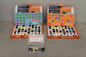 lot 407 image: 2 IGUS DRY TECH BEARINGS MAT0072343.16 WITH IGUS BEARINGS AND E-CHAIN SYSTEMS MAT0071879.16