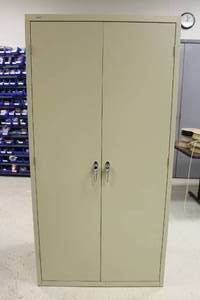 lot 421 image: HON METAL CABINET