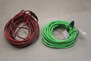 lot 425 image: 2 HEAVY DUTY EXTENTION CORDS