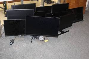 lot 457 image: LOT OF 11 PC MONITORS SEE PICS