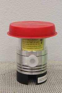 lot 477 image: BERLIKON LEYBOLD TURBO MOLECULAR PUMP TMP50
