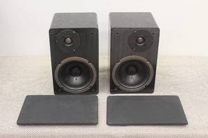 lot 497 image: PAIR OF TOBY SRC BOOKSHELF SPEAKERS