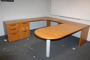 lot 124 image: KIMBALL HONEY MAPLE U-DESK WITH 5-LATERAL FILE&nbsp DRAWERS AND PEDESTAL (DESK HAS BEEN DISASSEMBLED AND SHRINK WRAPPED TO A PALLET)&nbsp