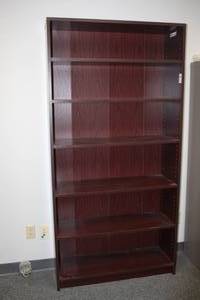 lot 155 image: MAHOGANY LAMINATE 6-SHELF BOOKCASE&nbsp