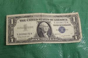 lot 23 image: ONE DOLLAR ($1) SERIES 1957 B SILVER CERTIFICATE&nbsp BLUE SEAL U.S. BANKNOTE&nbsp