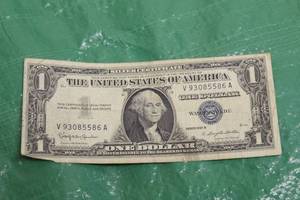 lot 25 image: ONE DOLLAR ($1) SERIES 1957 B SILVER CERTIFICATE&nbsp BLUE SEAL U.S. BANKNOTE&nbsp