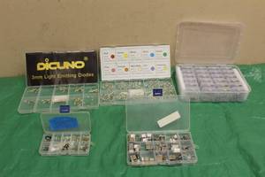 lot 56 image: LOT OF ELECTRICAL COMPONENTS